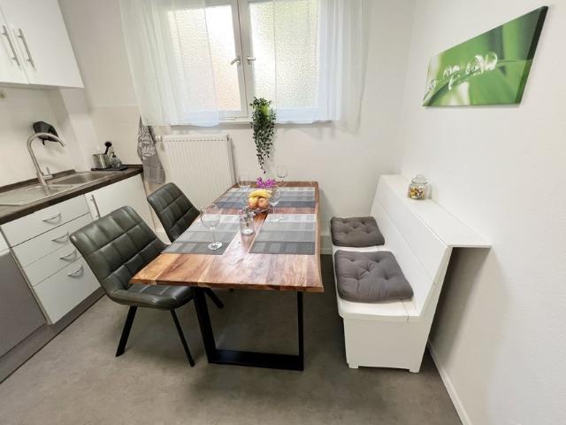 Furnished 2BR Stuttgart Vaihingen | Patch 4 Min | Kelley 10 Min | TDY / PCS Friendly | S Bahn