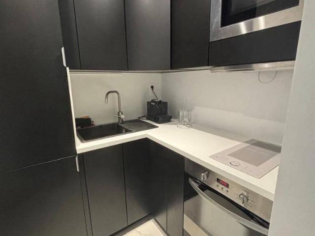 Furnished 33 m² studio/1 bed – Fully renovated – Neuilly / Paris 17 – No agency fees 6 months