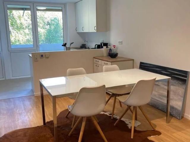 Furnished 4.5 room apartment with balcony in Oberföhring