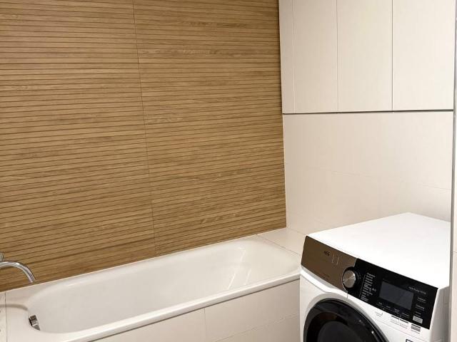 Furnished 4.5 Room Maisonette Apartment in a Prime Location in Düsseldorf Golzheim, Dusseldorf Amsterdam Apartments for Rent