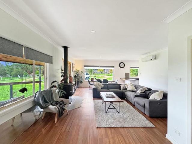 Furnished 4 acres of Country living paradise