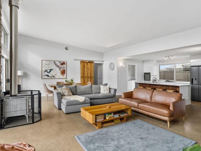 Furnished 4 bedroom Home Short Term