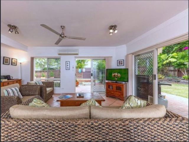 FURNISHED 4 BEDROOM VILLA IN GREAT LOCATION