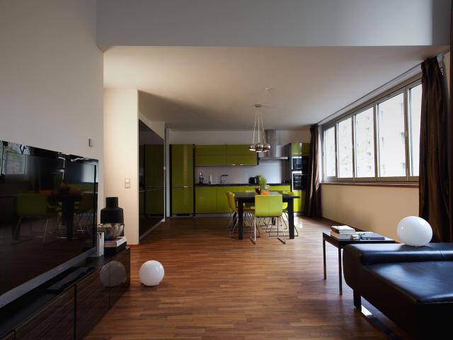 Furnished 4 Room Apartment in Berlin Mitte with Elevator and Underfloor Heating