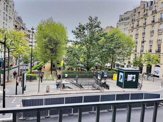 Furnished 4 room Apartment Spacious and Stylish Living, Paris Amsterdam Apartments for Rent