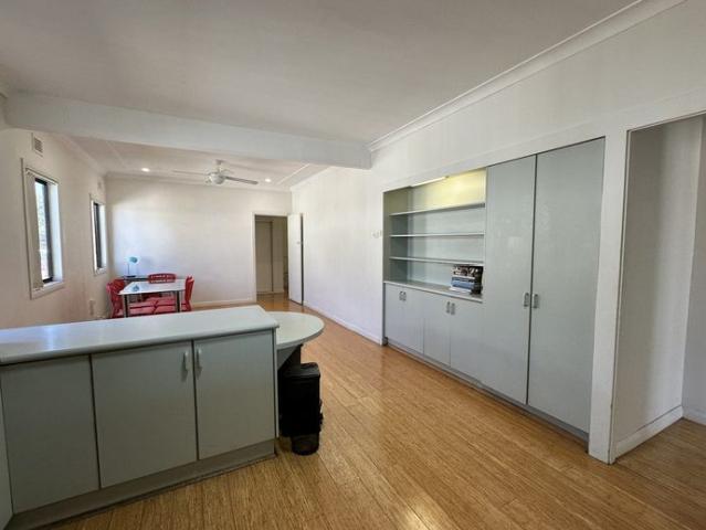 Furnished 5 Bedroom Home In A Convenient Location