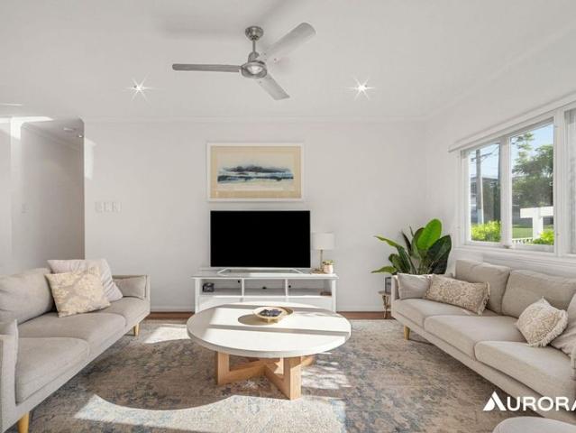 Furnished 5 Bedroom Rental House in Bulimba Modern Luxury and Comfort Await!