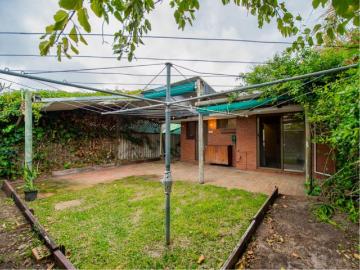 FURNISHED COURTYARD CONVENIENT LOCATION
