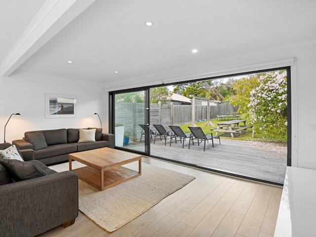 Furnished Coastal Living 12 month lease in Sorrento February Start Date