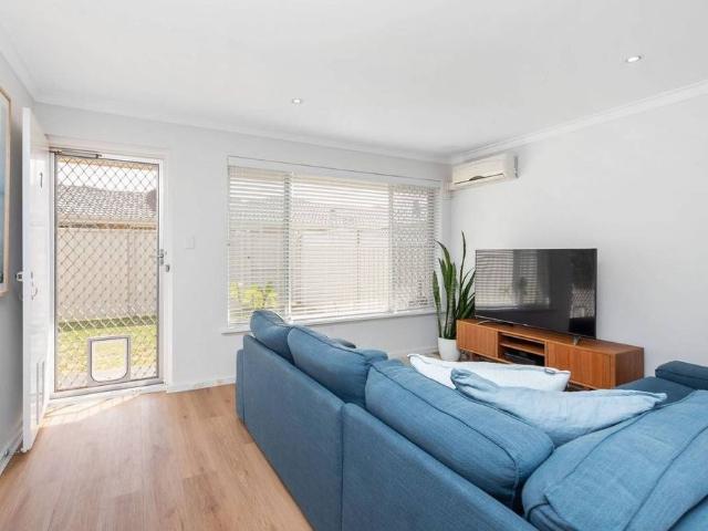 Furnished Coastal Living in Scarborough