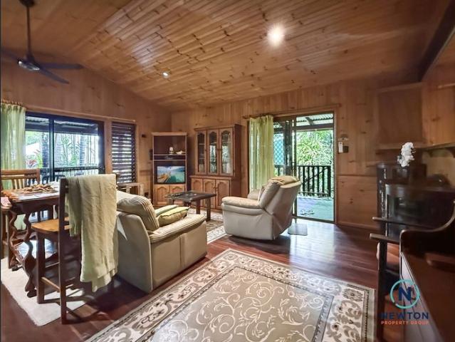 Furnished Coastal Retreat Close to the Beach