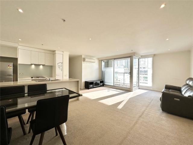 FURNISHED COMFORT THREE BEDROOM TWO BATHROOM LOCATED IN CITYSIDE WEST MELBOURNE!