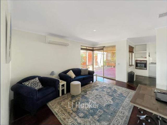 Furnished Comfortable Three Bedroom Home in a Convenient Australind Location