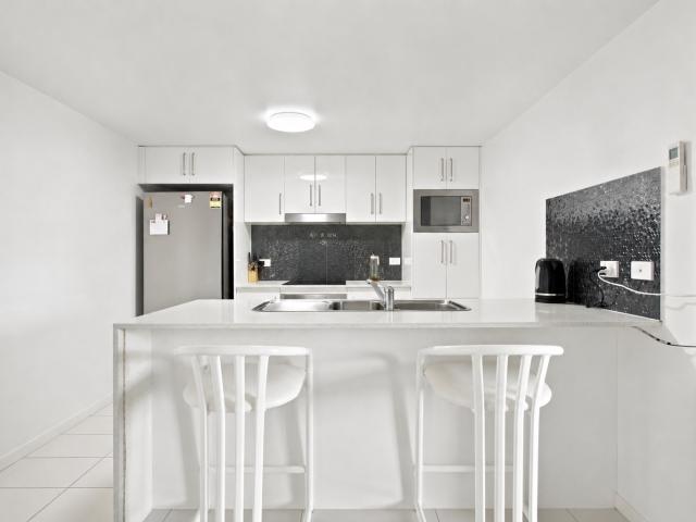 Furnished Contemporary Studio