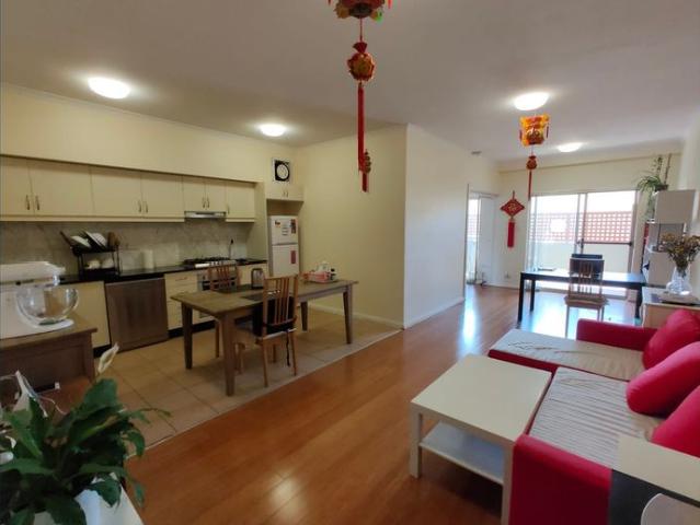 Furnished Conveniently and exceptionally positioned 1 bedroom apartment