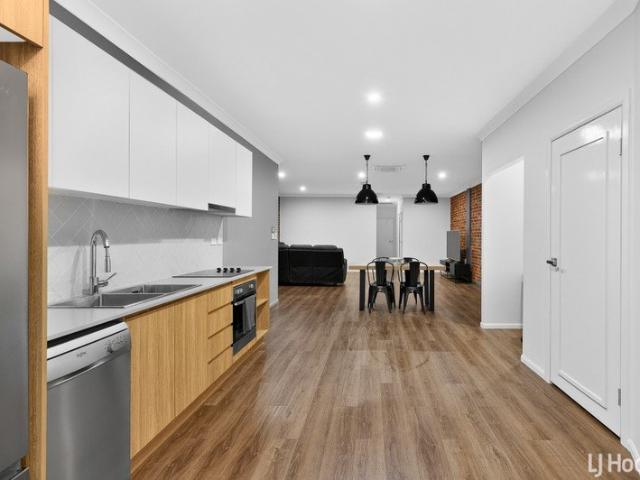 Furnished CBD Apartment!
