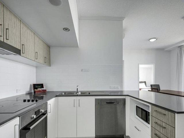 APPLICATION APPROVED: FURNISHED CBD APARTMENT WITH GREAT WATER VIEWS