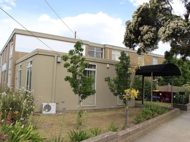FURNISHED CBD UNIT 6 MONTH LEASE ONLY