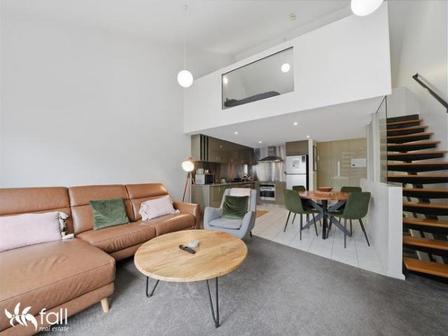 Furnished City Townhouse