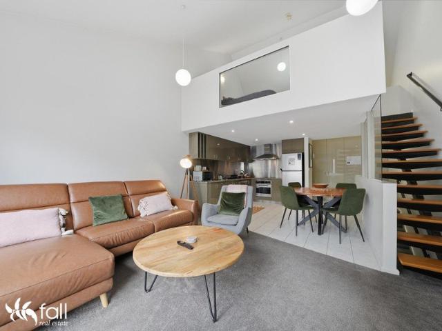 Furnished City Townhouse