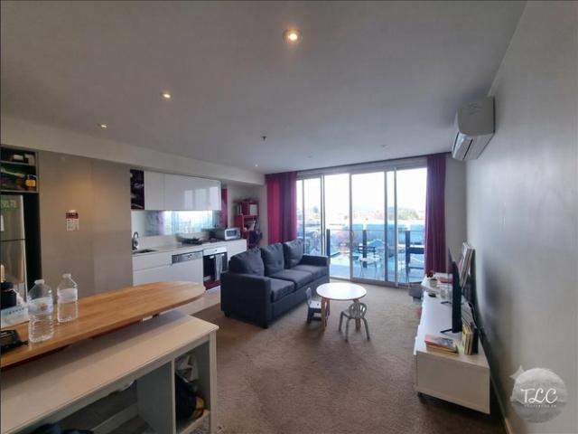 Furnished city pad with sweeping rooftop views