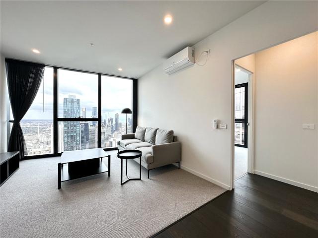 FURNISHED AMAZING CITY VIEW THREE BEDROOM ONE CARPARK APARTMENT LOCATED IN MELBOURNE CBD!