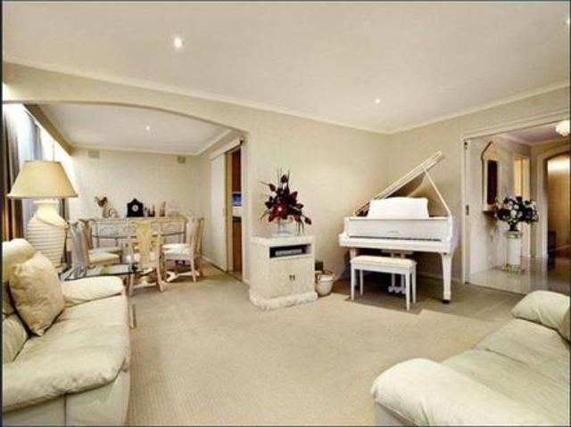 Furnished and billed in big family house