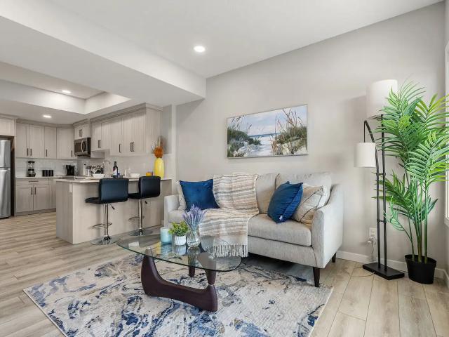 Furnished and Luxury Walk Out Suite in Calgary