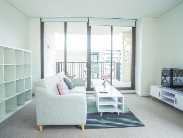 Furnished APT RENT FROM 6 MONTHS Perfectly located modern brand new one bedroom apartment with large lounge and private garden view balcony!