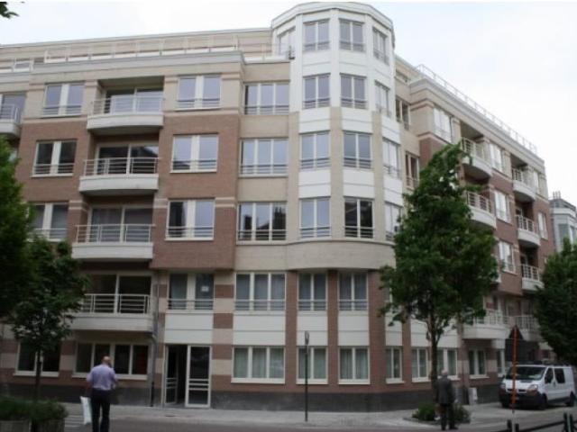 Furnished apartement between Merode and la Chasse