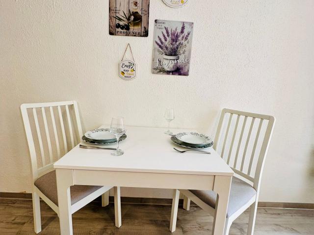 Furnished Apartment BRUNHILD near the Festival Theatre – ideal for 1–2 people, Bayreuth Amsterdam Apartments for Rent