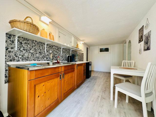 Furnished Apartment BRUNHILD near the Festival Theatre – ideal for 1–2 people, Bayreuth Amsterdam Apartments for Rent