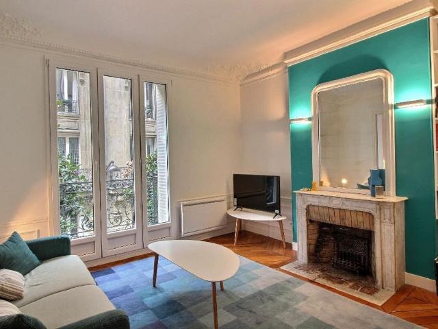 Furnished apartment in Montmartre, Paris Amsterdam Apartments for Rent