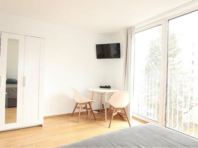 Furnished apartment in Neuhausen Schwabing with view to Olympiaturm, Munchen Amsterdam Apartments for Rent