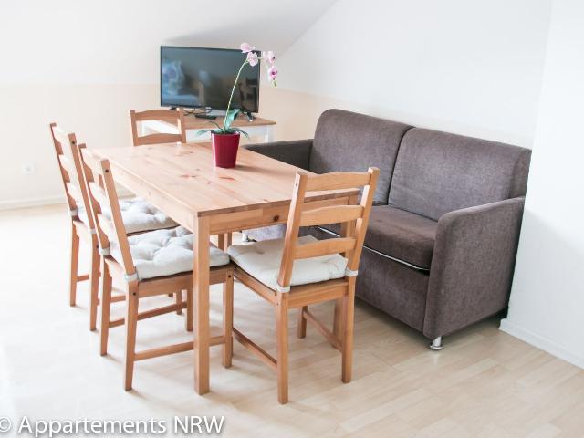 Furnished apartment in Düsseldorf Rath Near the airport, cozy apartments with a direct connection to the old town in Düsseldorf, Dusseldorf Amsterdam Apartments for Rent