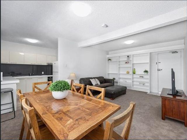 Furnished Apartment in Hamilton