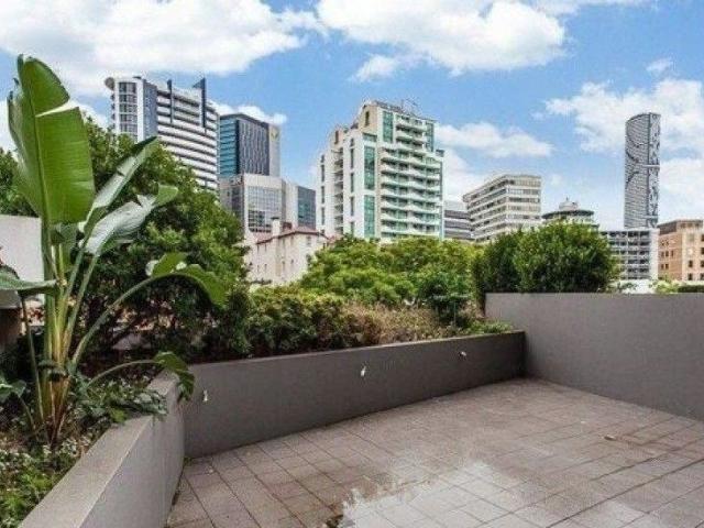 Furnished Apartment in the Heart of Brisbane No utilities charge + Lifestyle Centre!