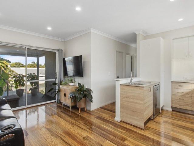 Furnished Apartment in the Heart of Maylands