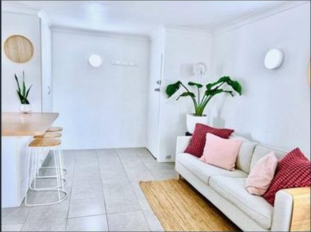 Furnished Apartment Right in the Heart of Surfers Paradise