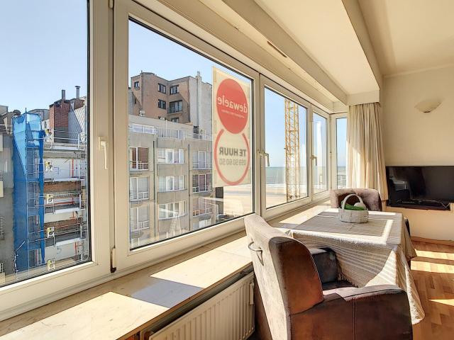 Furnished apartment with side sea view for rent in Ostend!