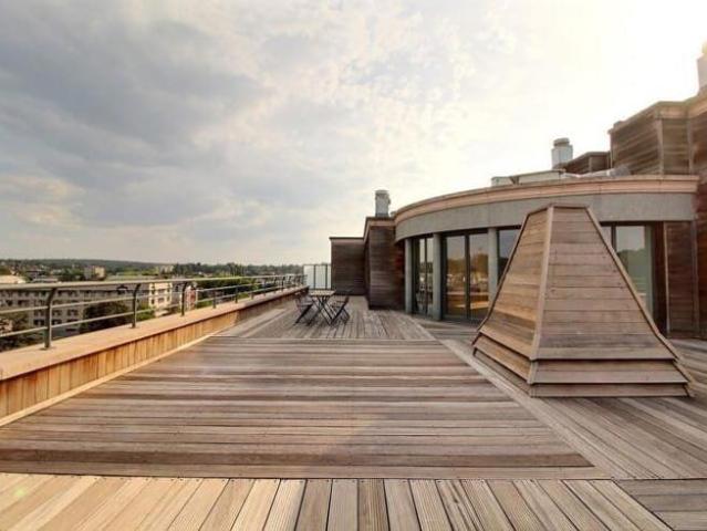 Furnished apartment with terrace