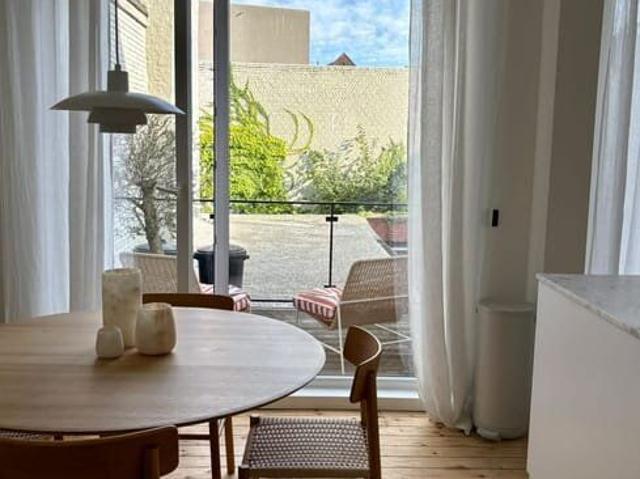 Furnished apartment with terrace in prime location!
