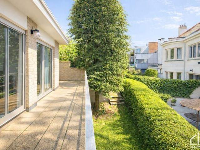 Furnished apartment with terraces