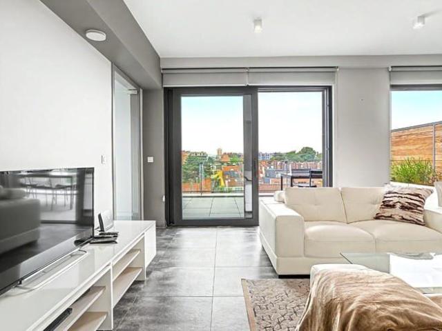 Furnished apartment with terraces near Châtelain