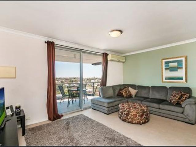 Furnished apartment with views for days!