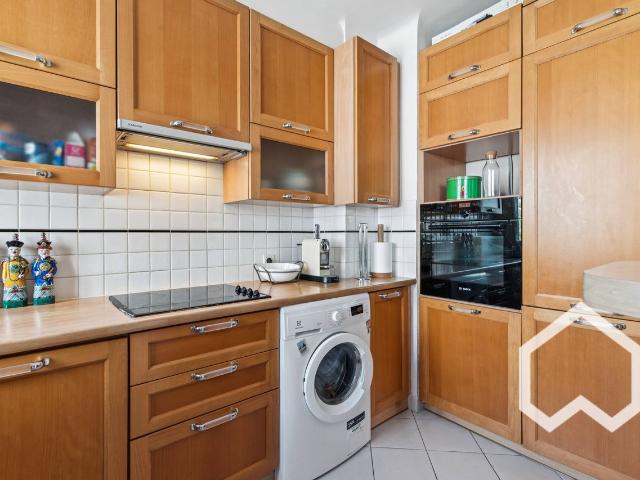 Furnished apartment 1 separate bedroom and living room – 54 sqm – Eiffe Tower area and view Elevator, Paris Amsterdam Apartments for Rent