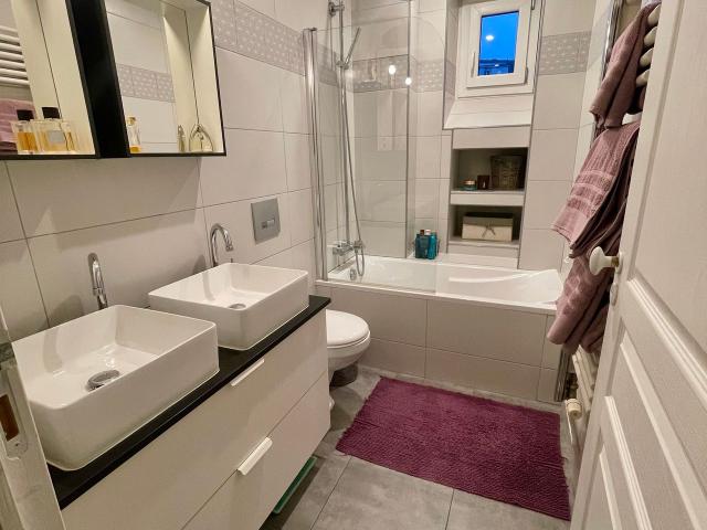 Furnished apartment, 65 m2 in the heart of Auteuil village in Paris, Paris Amsterdam Apartments for Rent
