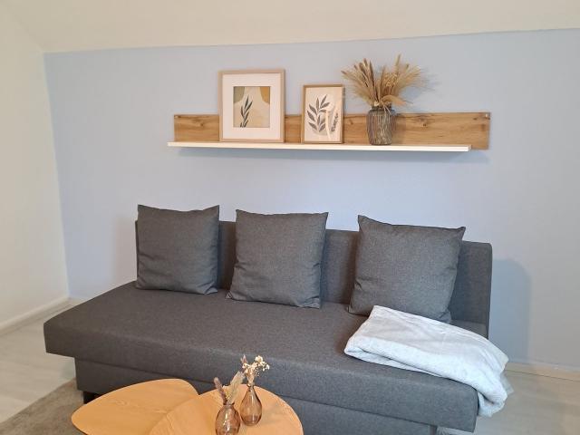 Furnished attic apartment on the edge of the forest in Bielefeld with air conditioning and parking space, Bielefeld Amsterdam Apartments for Rent