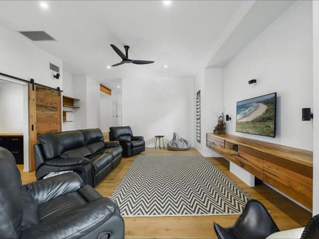 Furnished Beach House on Woolgoolga Headland