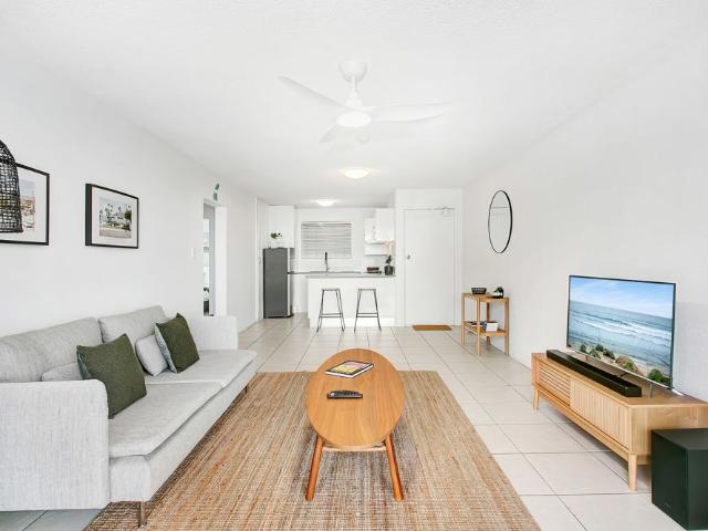 FURNISHED BEACHFRONT UNIT WITH STUNNING VIEWS
